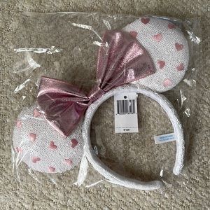 Disney Shanghai White and Pink heart Minnie Ears